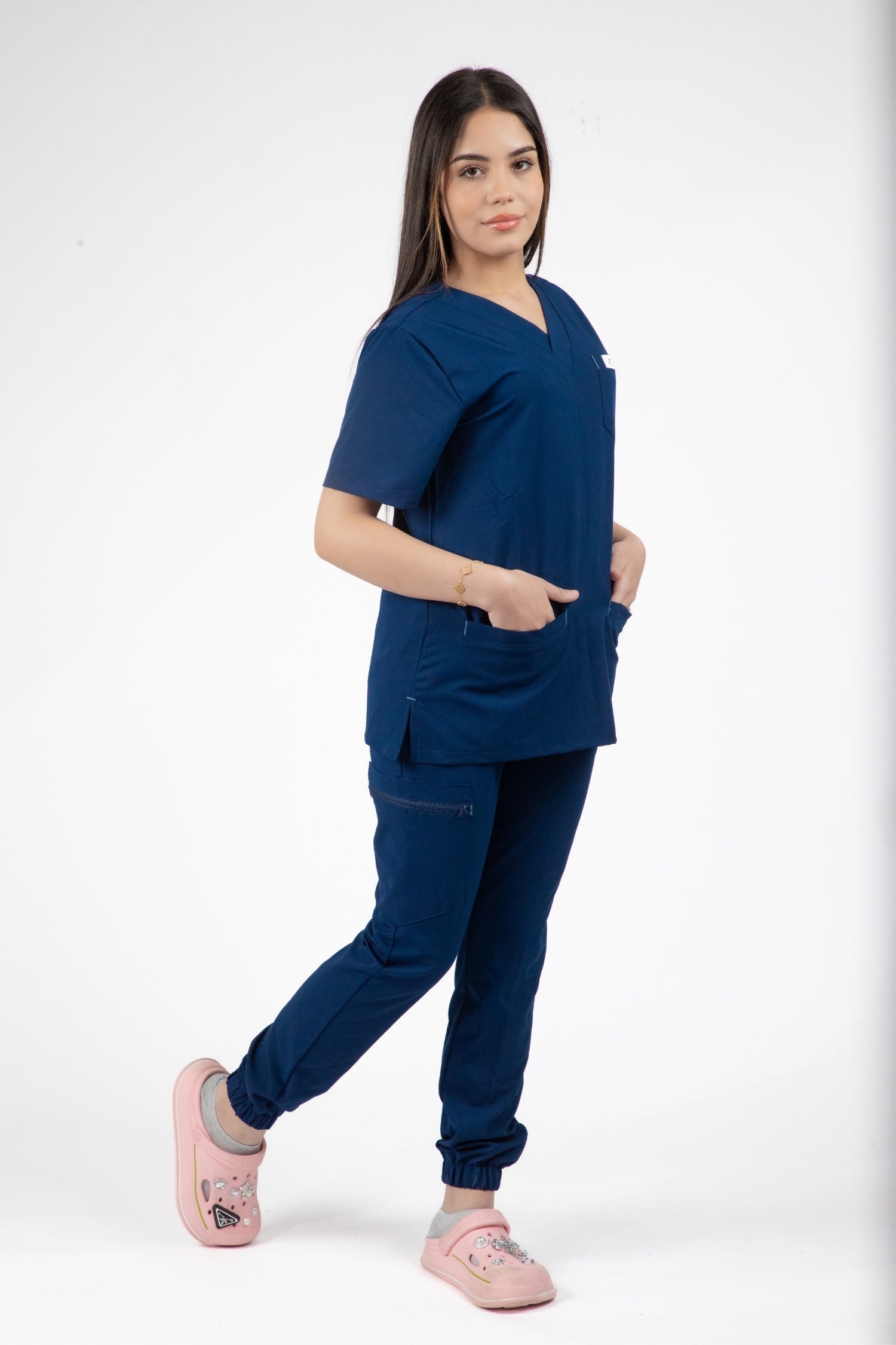 Femme en uniforme médical Slimfit NEW avec blouse et pantalon bleus